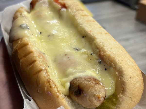 Հոտ Դոգ Ռակլետ պանրով